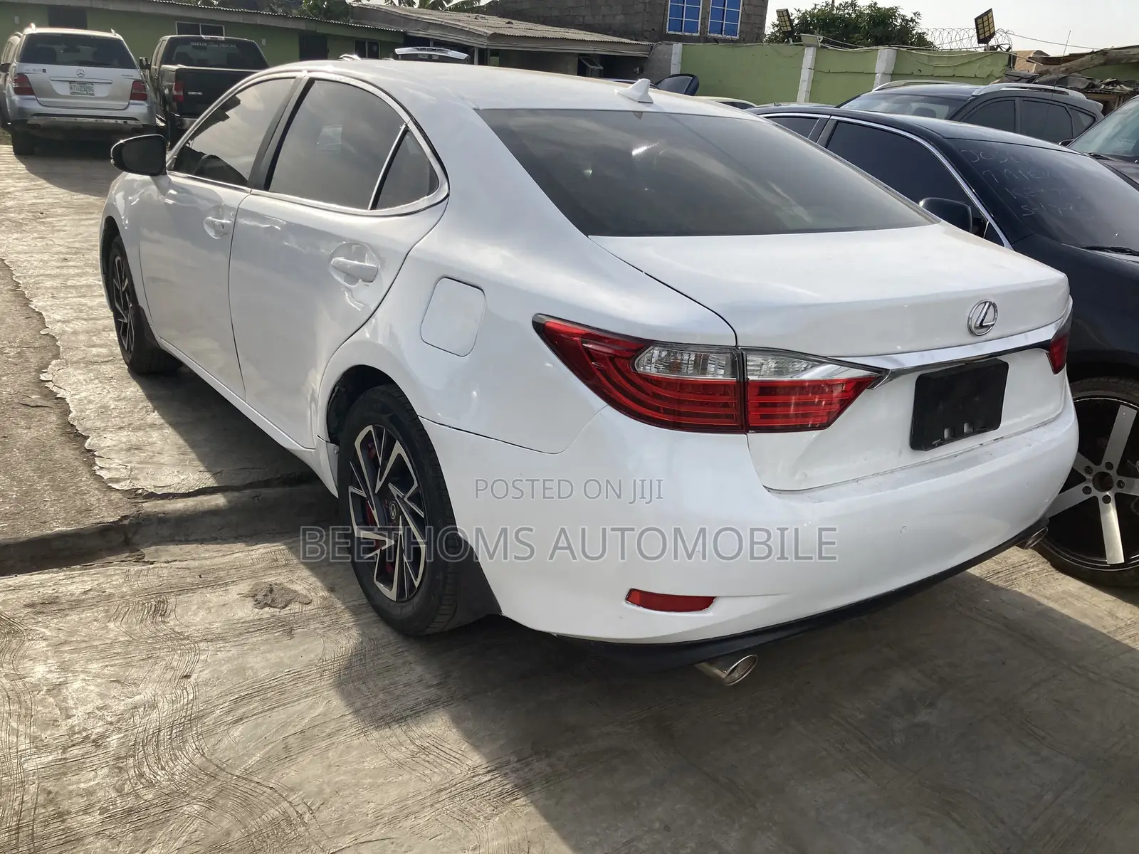 Lexus ES 2013 White