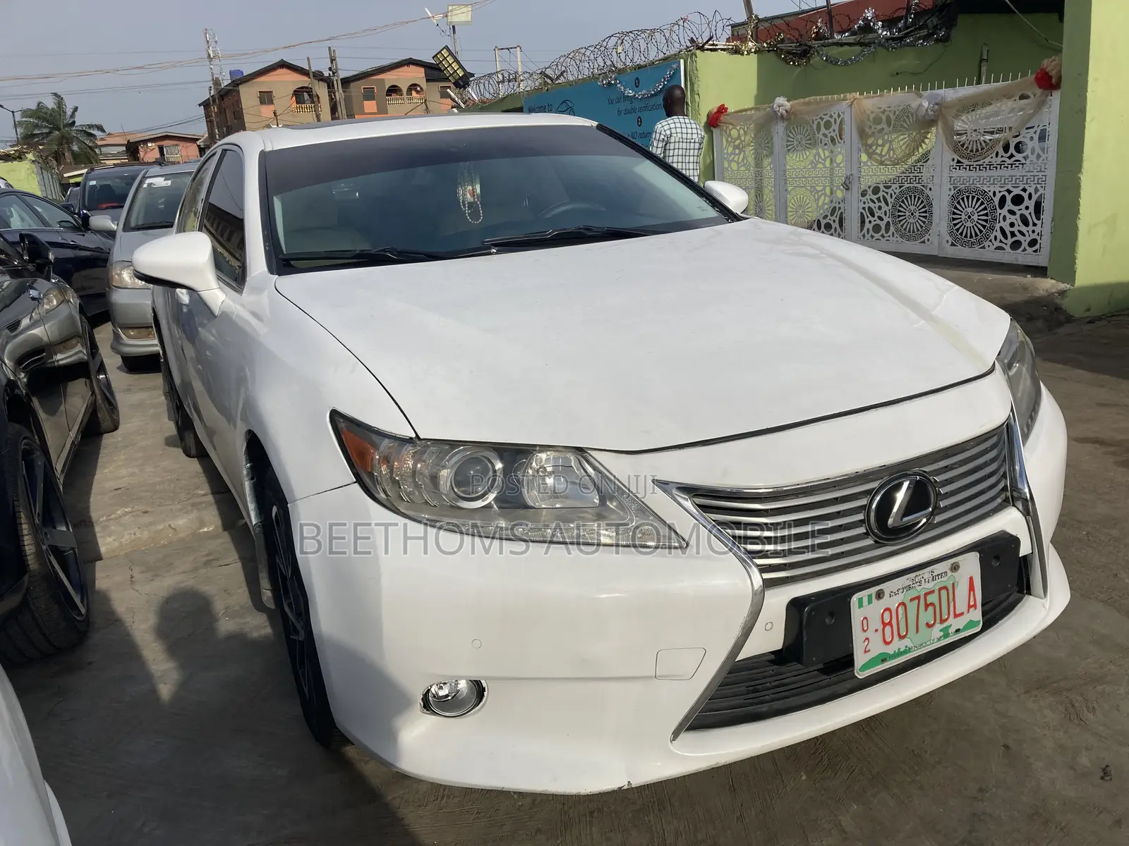 Lexus ES 2013 White