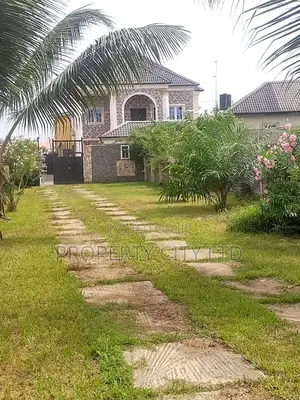 12bdrm Mansion in Alogba Estate And, Ibeshe / Ikorodu for sale