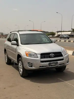 Toyota RAV4 2011 Silver