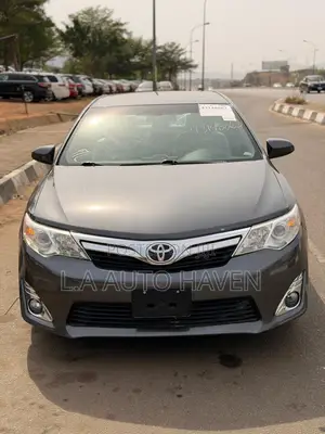 Toyota Camry LE 4dr Sedan (2.5L 4cyl 6A) 2013 Gray