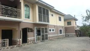 3bdrm Block of Flats in Eliozu for sale