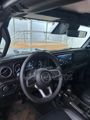 Jeep Wrangler 2025 Gray