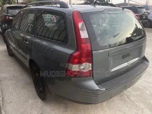 Volvo V50 2.4i 2010 Gray