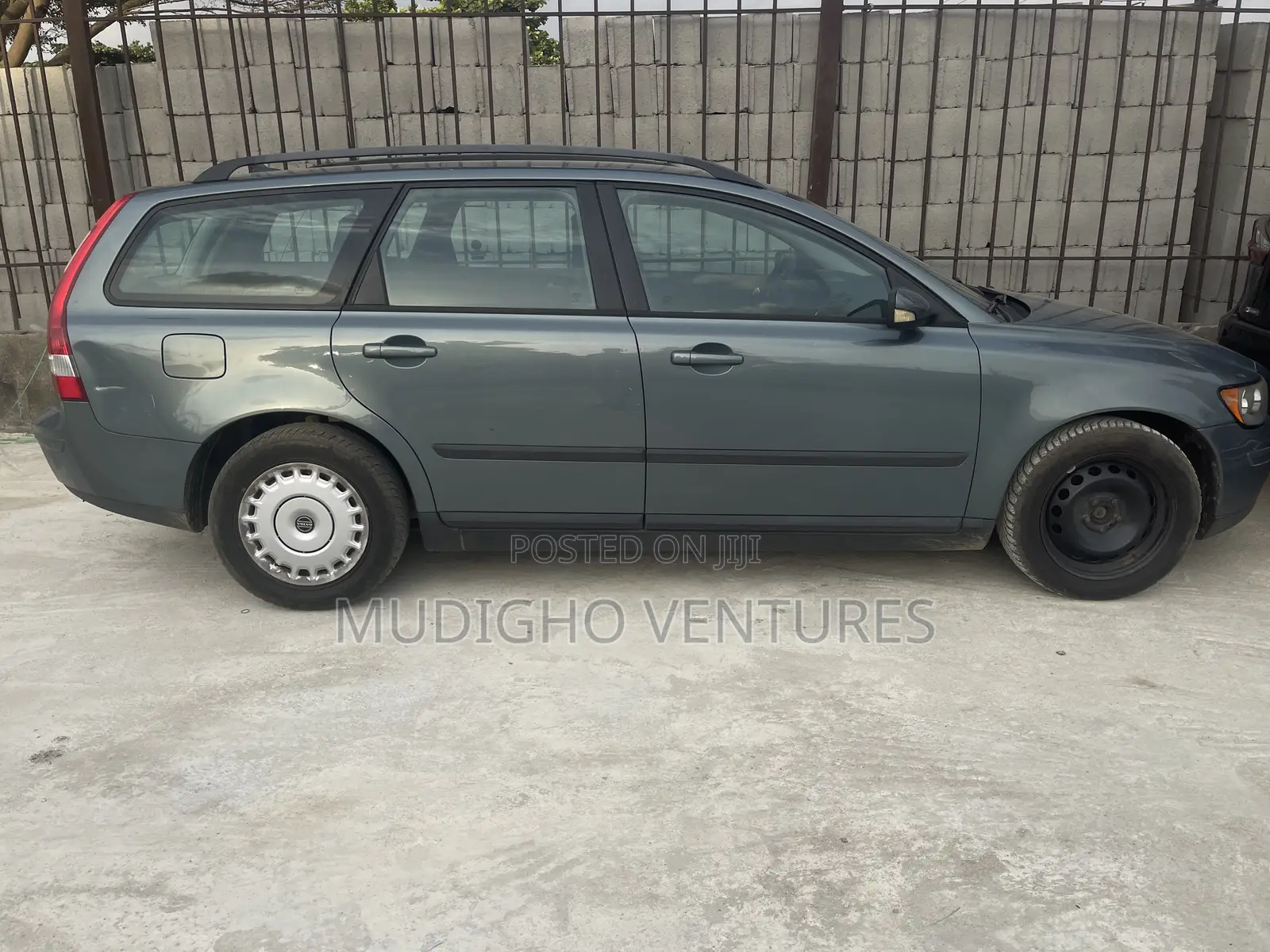 Volvo V50 2.4i 2010 Gray