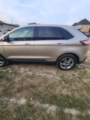 Ford Edge Titanium AWD 2018 Gold