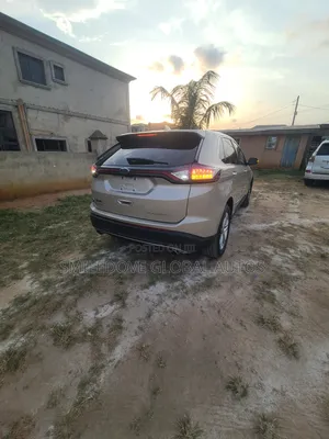 Ford Edge Titanium AWD 2018 Gold