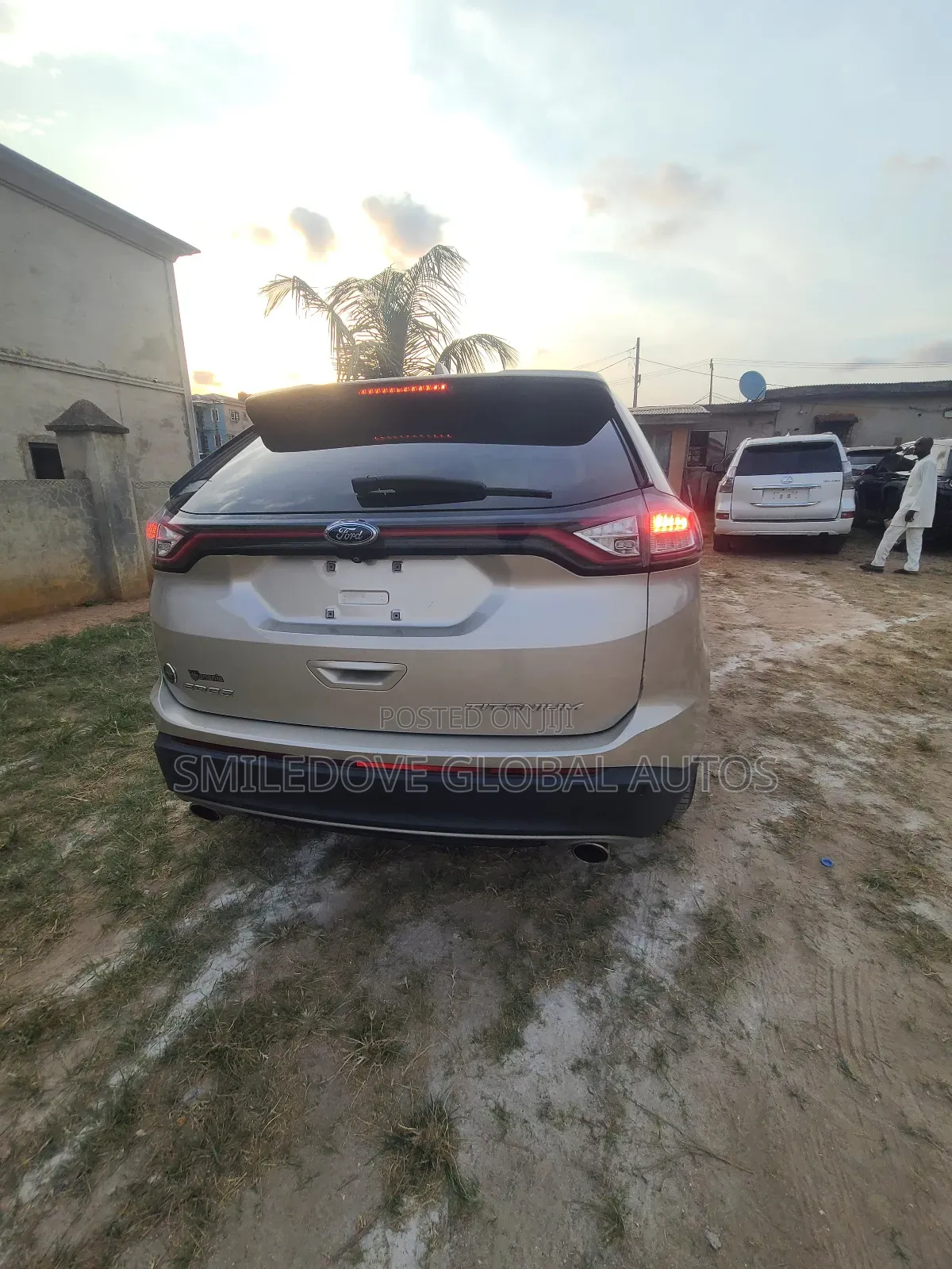 Ford Edge Titanium AWD 2018 Gold