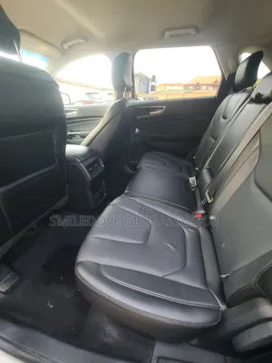 Ford Edge Titanium AWD 2018 Gold