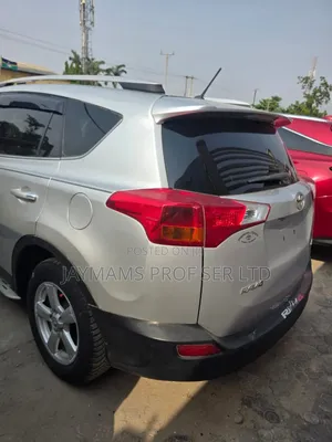 Toyota RAV4 LE 4dr SUV (2.5L 4cyl 6A) 2015 Silver