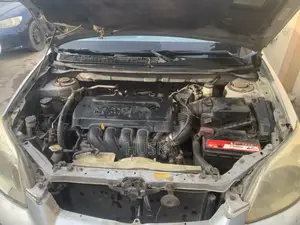 Toyota Matrix XR Hatchback FWD (1.8L 4cyl 4A) 2006 Silver