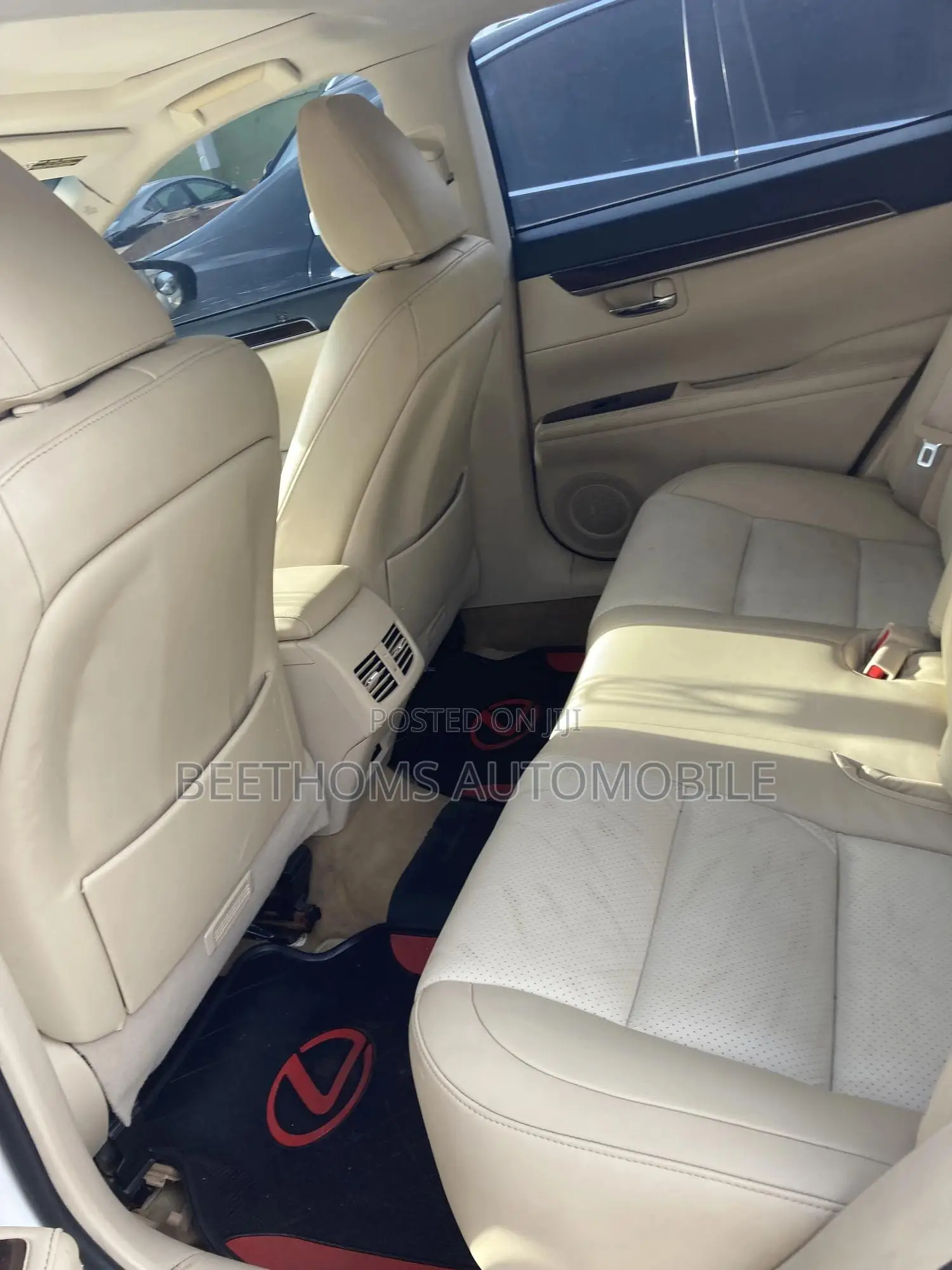 Lexus ES 2013 White