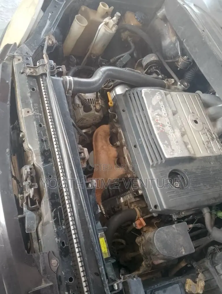 Toyota Sienna LE 2002 Brown