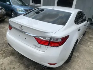 Lexus ES 2014 White