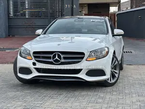Mercedes-Benz C300 Base 4Matic Sedan AWD (2.0L 4cyl 7A) 2016 White