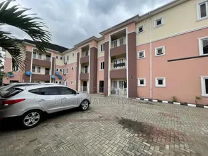 2bdrm Block of Flats in GRA Phase 3 / Port-Harcourt for rent