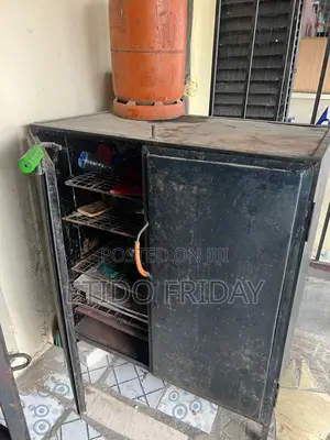 Dehydrator