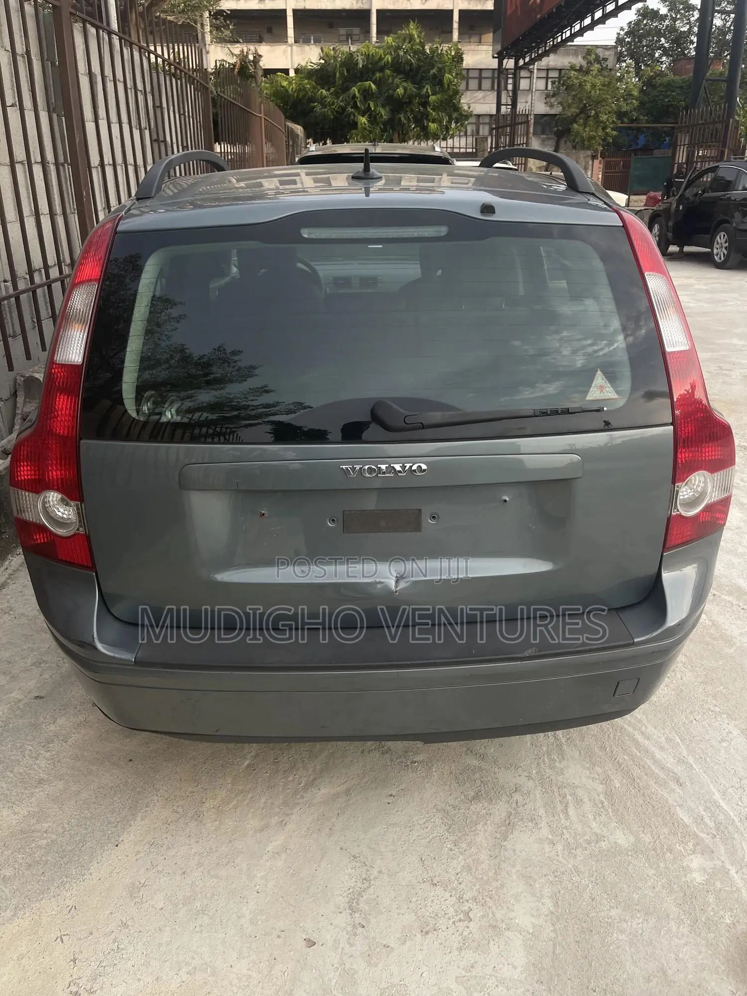 Volvo V50 2.4i 2010 Gray