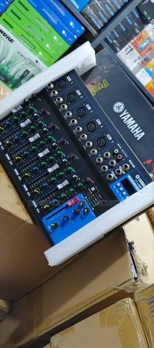 Yamaha F7-usb 7-channel Professional Mixer