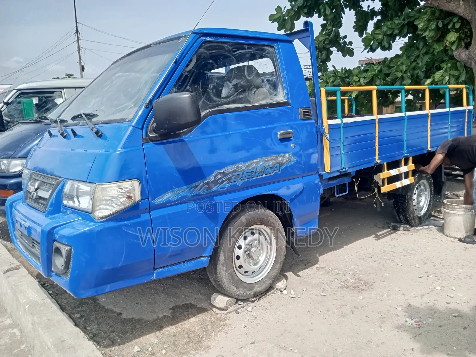 Mitsubishi L300 2017 Blue