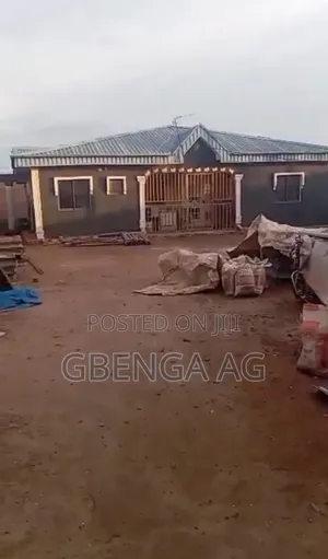 2bdrm Block of Flats in New London Baruwa, Akowonjo for sale