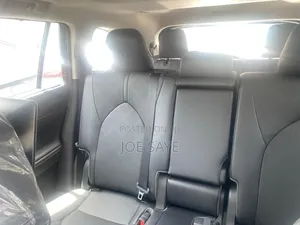 New Toyota Highlander XLE AWD 2023 Black