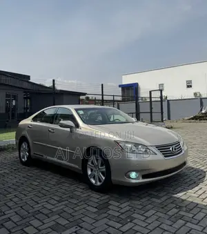Lexus ES 350 2010 Gold