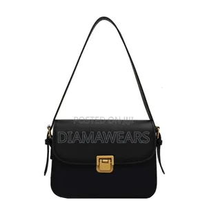 Ladies Unique Quality Leather Hand Bag