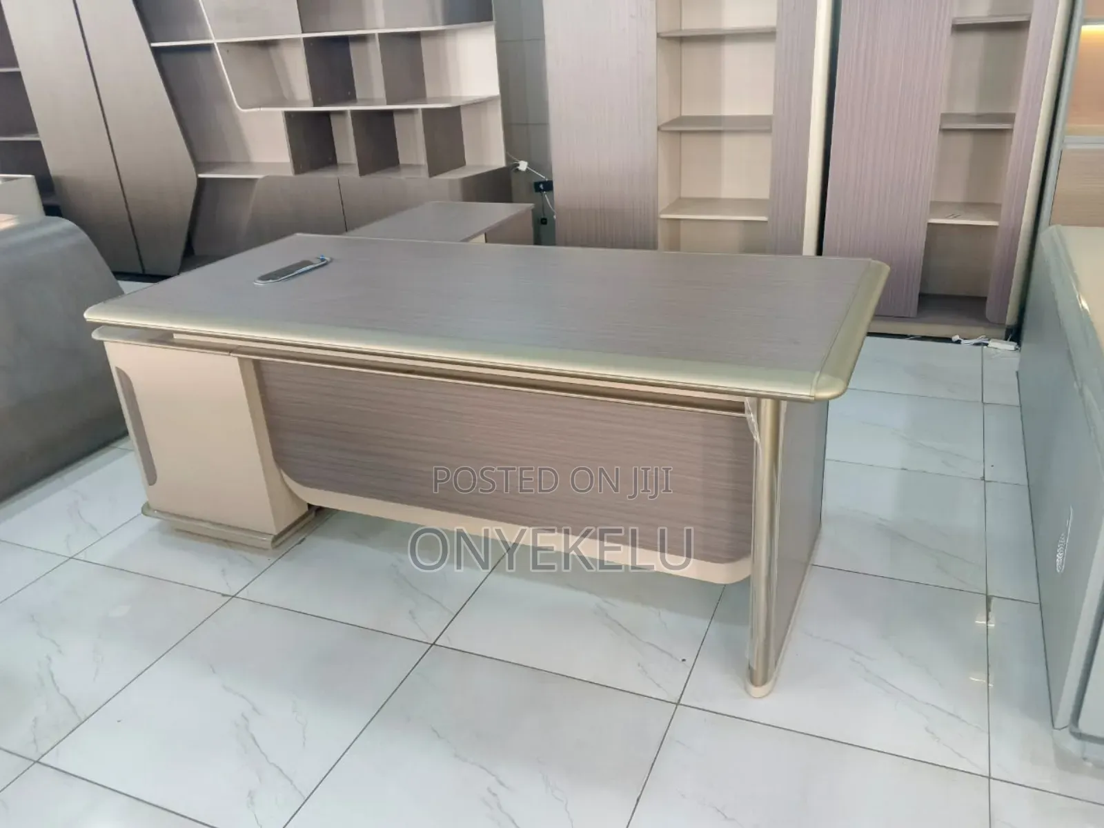 Super Executive Table