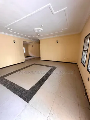 3bdrm Apartment in Gwarinpa Main, Life Camp for rent