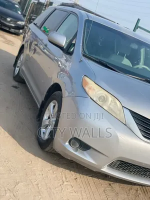 Toyota Sienna 2013 Gray