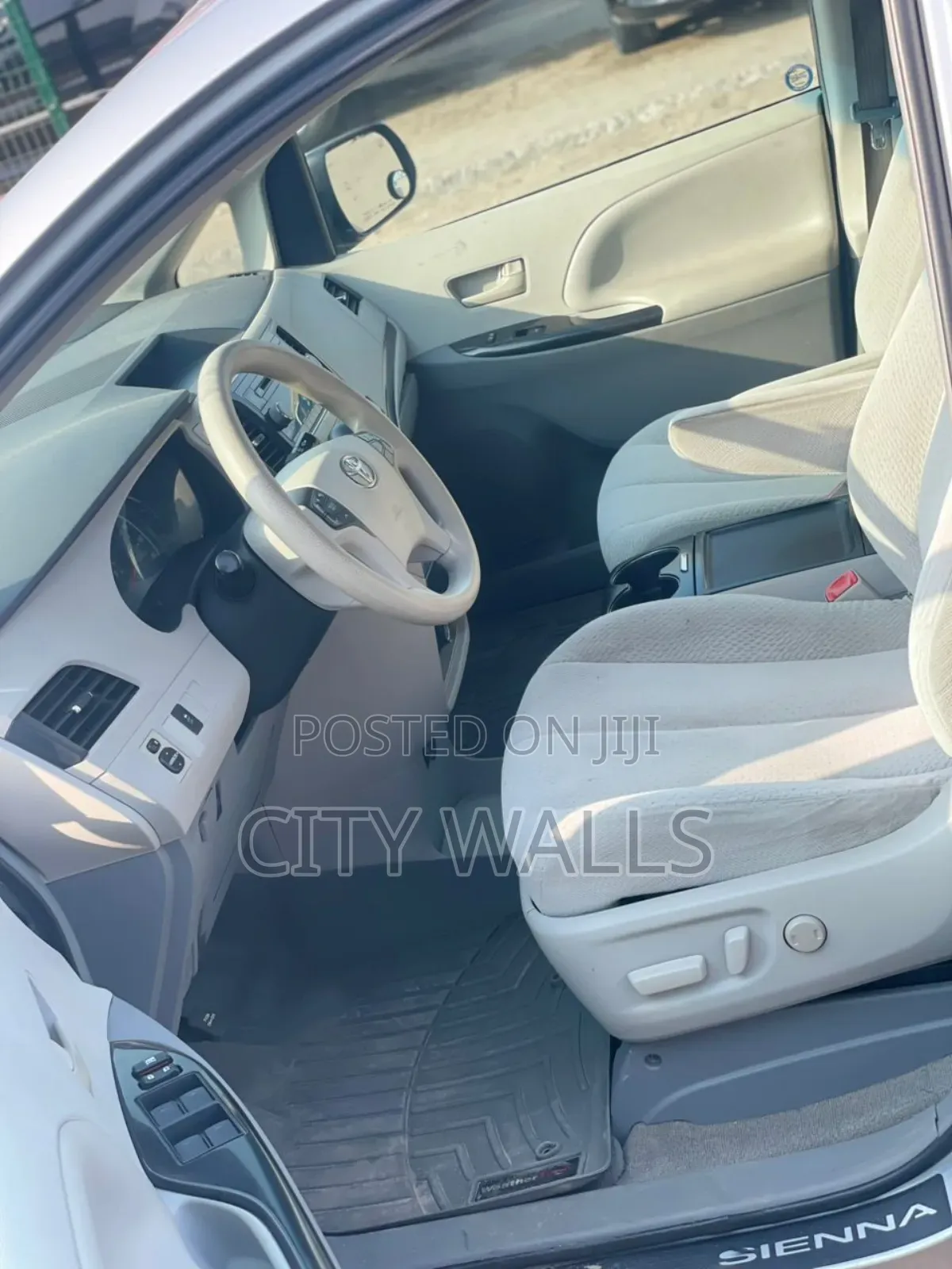 Toyota Sienna 2013 Gray