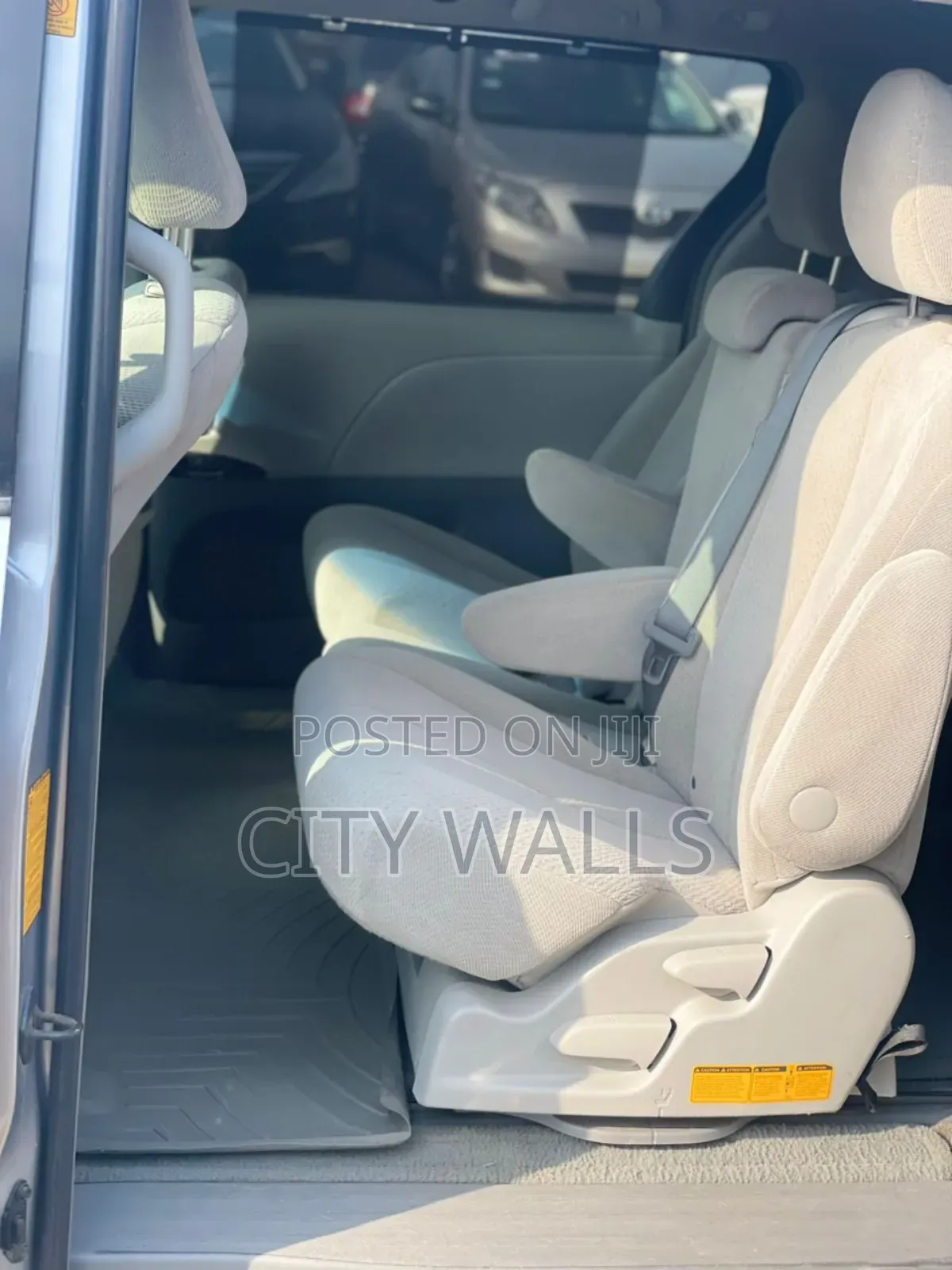 Toyota Sienna 2013 Gray