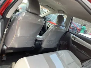 Toyota Corolla LE Premium 4dr Sedan (1.8L 4cyl CVT) 2015 Red