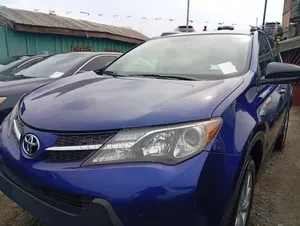 Toyota RAV4 LE 4dr SUV AWD (2.5L 4cyl 6A) 2014 Blue