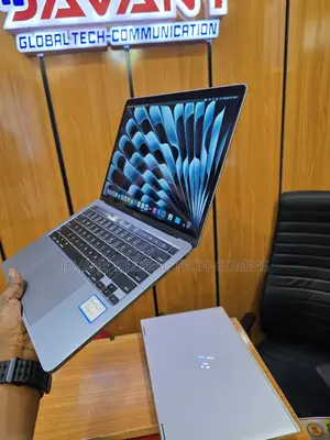 Laptop Apple MacBook Pro 2020 8GB Intel Core i5 SSD 256GB