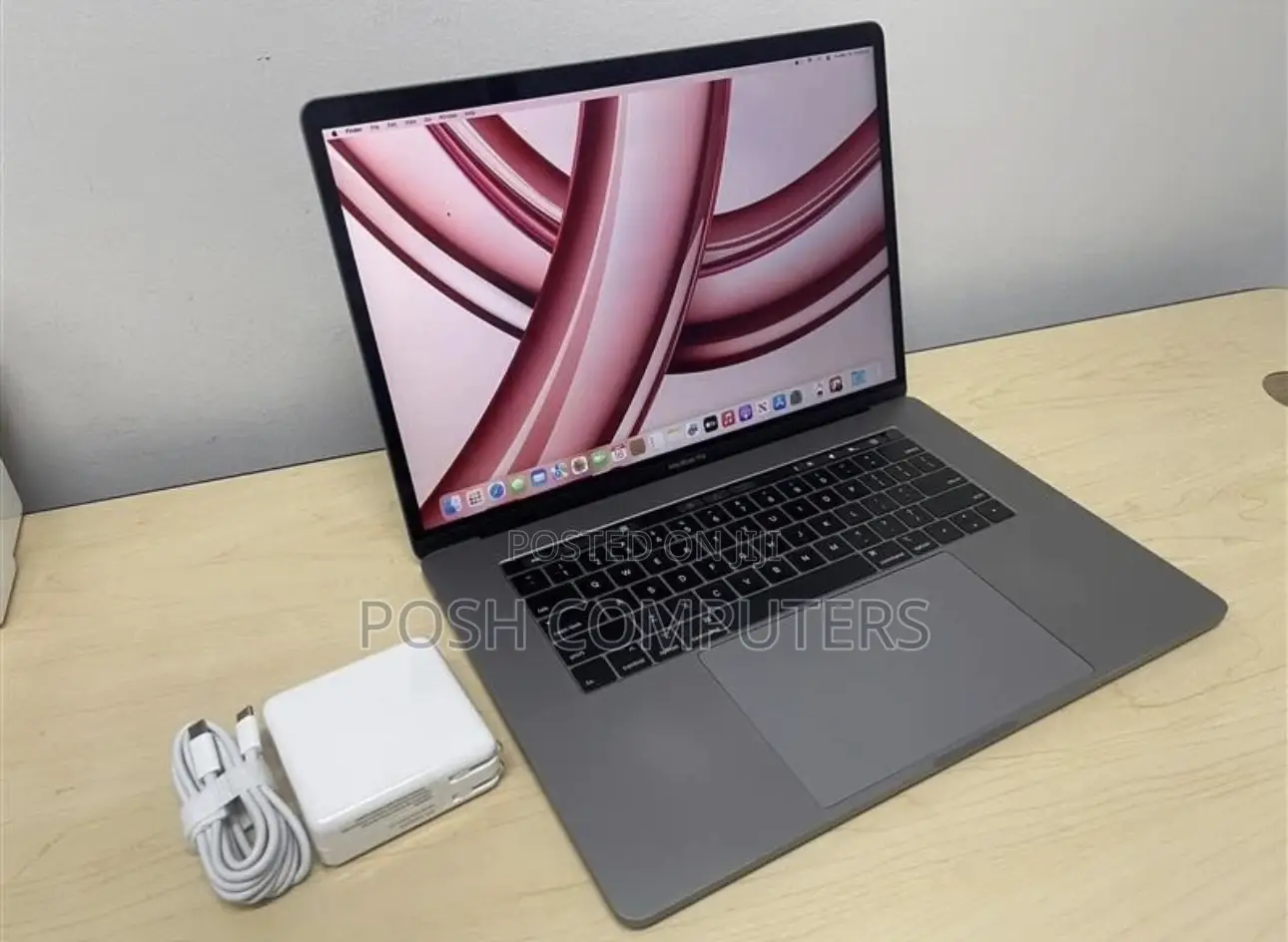 Laptop Apple MacBook Pro 2018 32GB Intel Core i9 SSD 512GB