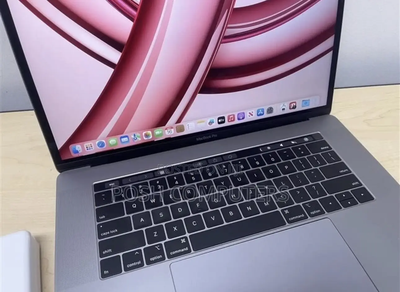 Laptop Apple MacBook Pro 2018 32GB Intel Core i9 SSD 512GB