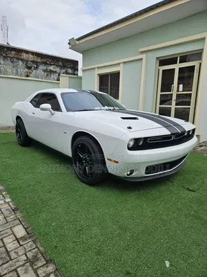 Dodge Challenger GT AWD 2018 White