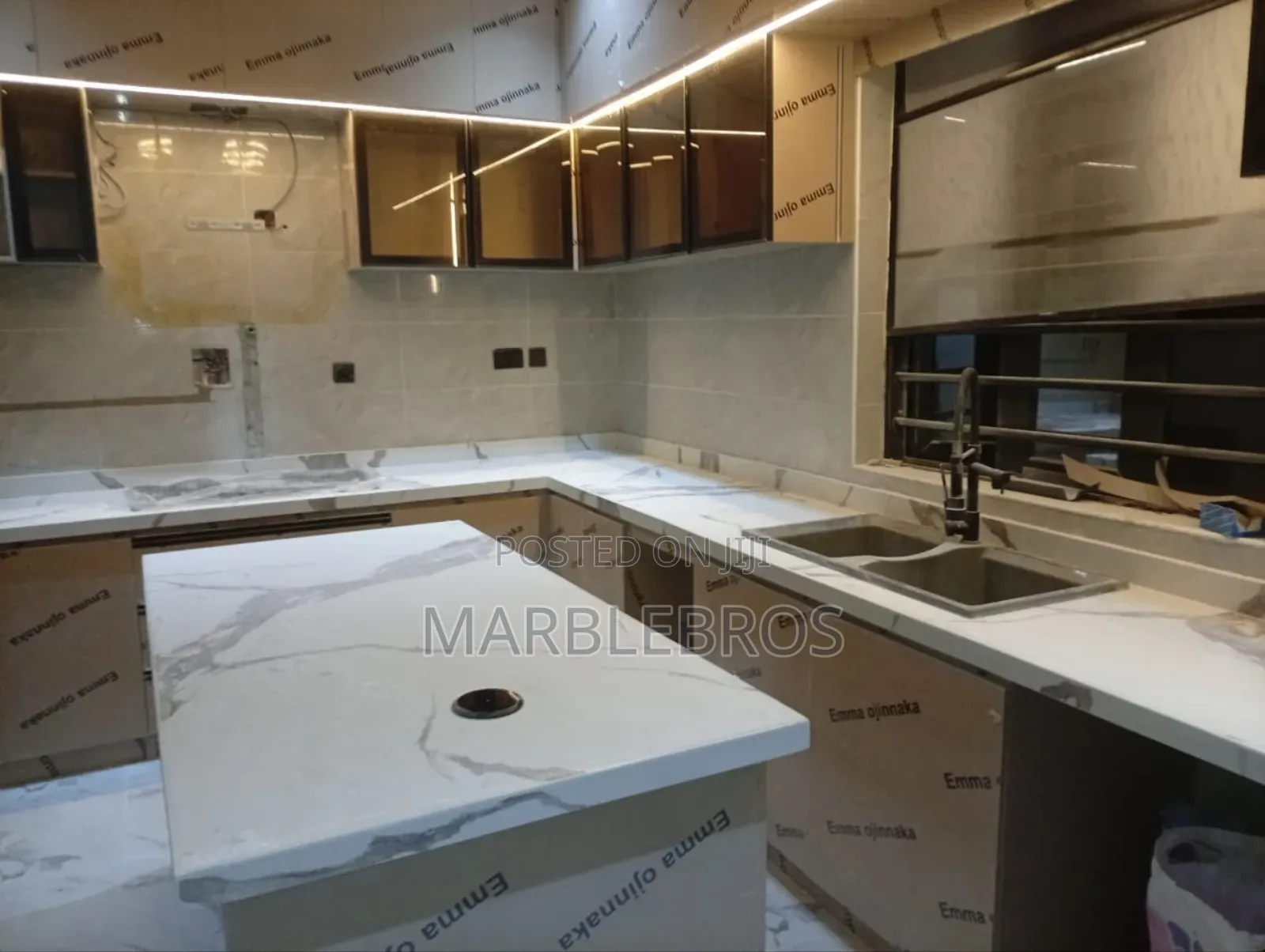 Luxury Marble Countertop Finishing