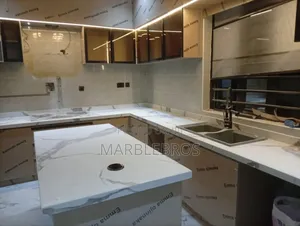 Luxury Marble Countertop Finishing