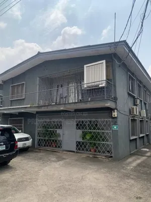 3bdrm Block of Flats in Bank Anthony Way for sale