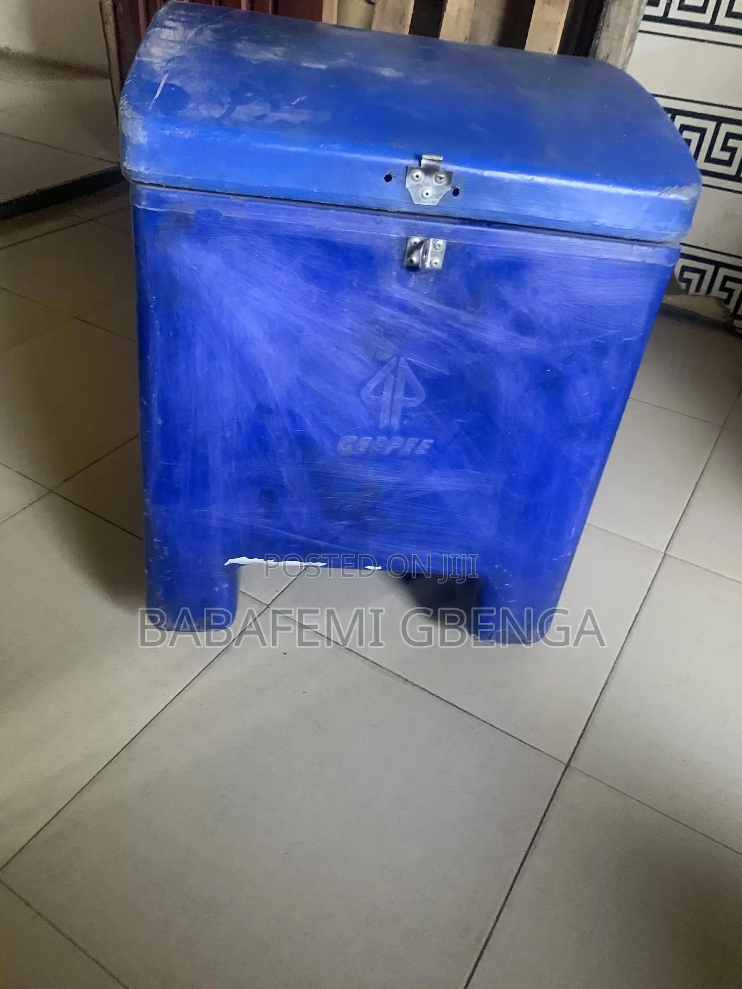 Courier Delivery Box
