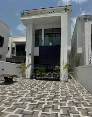 Studio Apartment in Orchid Road, Lekki Phase 1 for sale