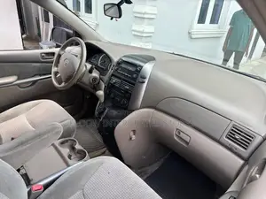 Toyota Sienna 2006 Silver