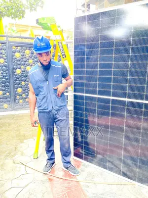 Professional Solar Installer