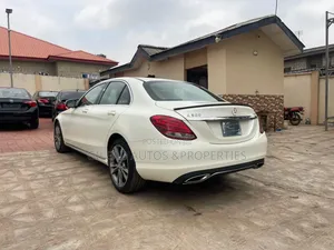 Mercedes-Benz C300 Luxury 4Matic Sedan AWD (2.0L 4cyl 7A) 2016 White