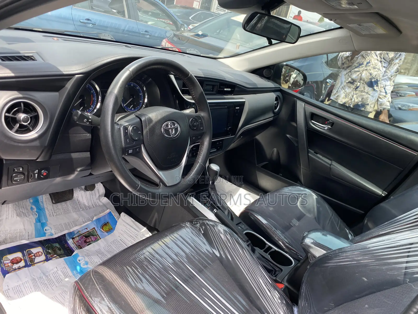 Toyota Corolla SE (1.8L 4cyl 6M) 2018 Maroon