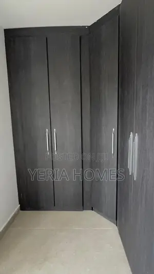 4bdrm Apartment in Lagos Island / Lagos Island for rent