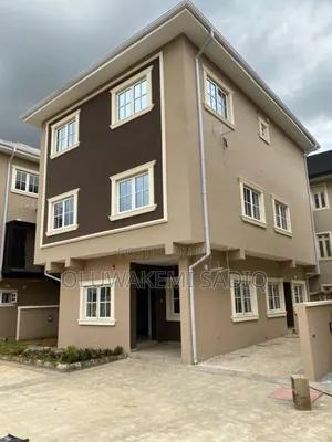 4bdrm Duplex in Ikeja Gra for rent